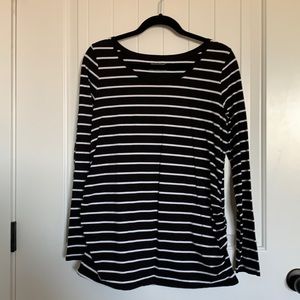 Long sleeved maternity shirt